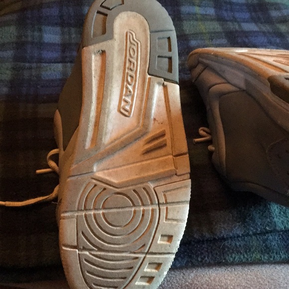 Jordan Boys Sneaker Size 2.5Y Gently Used - Picture 4 of 5